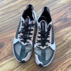 Nike Zoom Gravity - great condition! Size 7.5